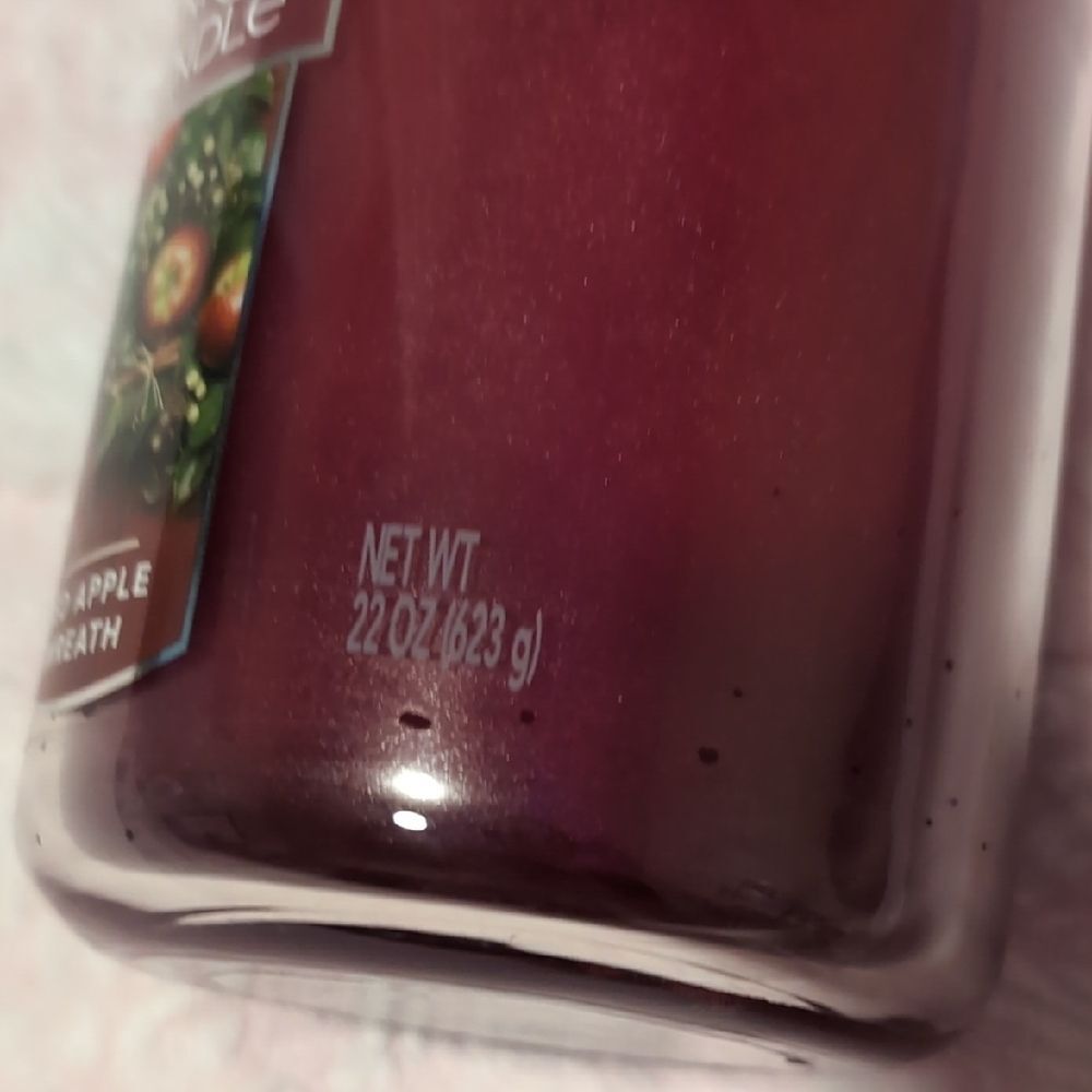 NEW Yankee Candle - Red Apple Wreath 22oz - Picture 2 of 8